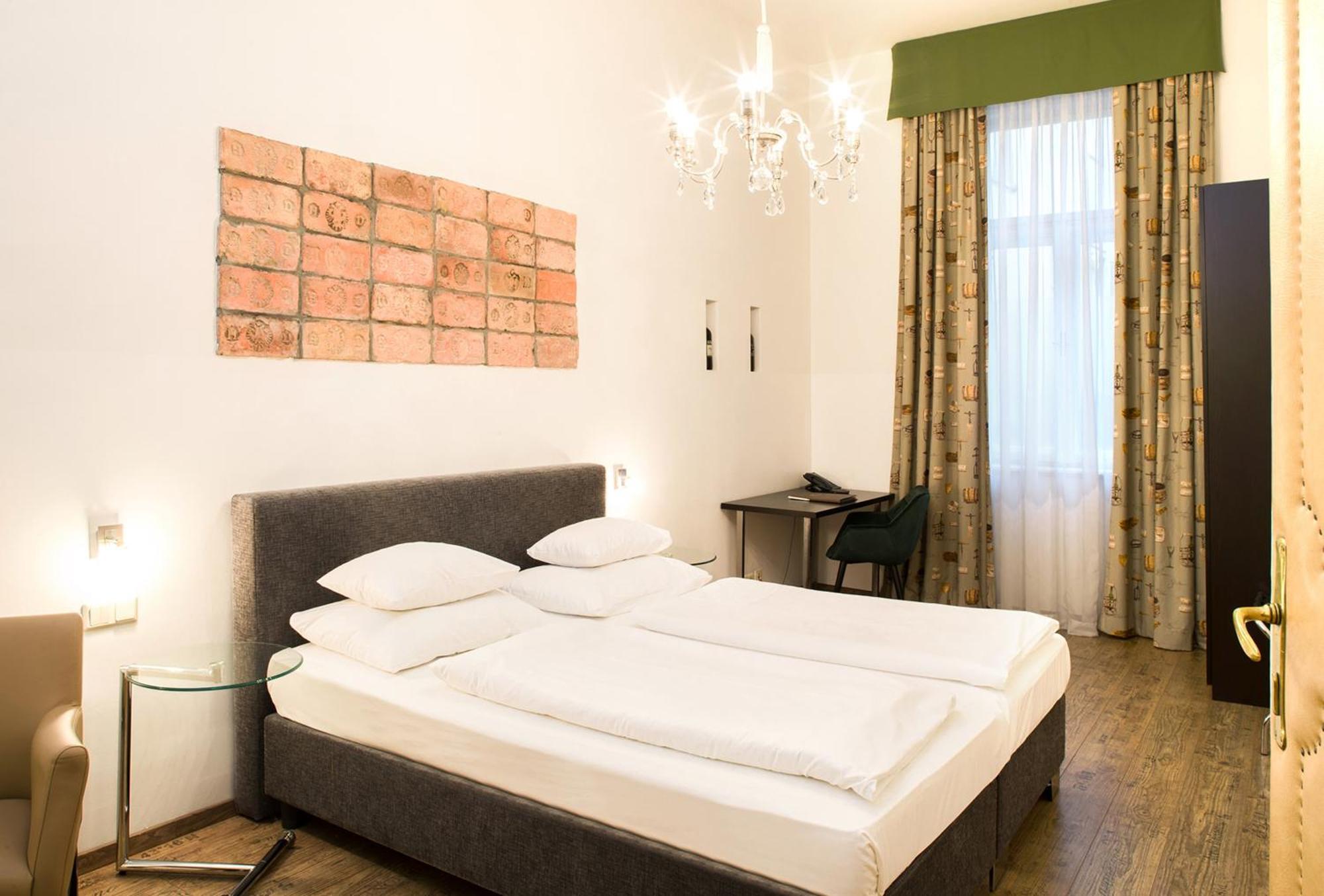 Palais-Hotel Erzherzog Johann Graz Quarto foto